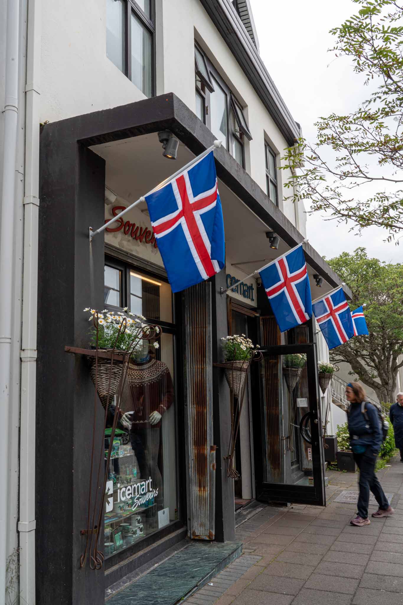 AIツールと専門家の使い分けが重要